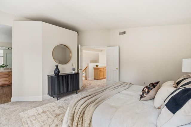 8945 Laguna Place Way, Elk Grove, CA 95758