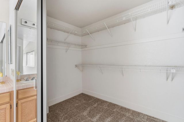 8945 Laguna Place Way, Elk Grove, CA 95758