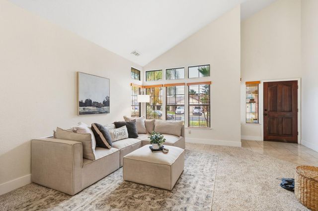 8945 Laguna Place Way, Elk Grove, CA 95758