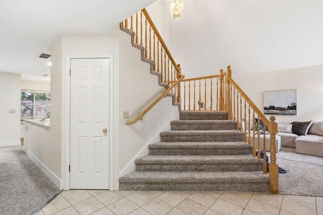 8945 Laguna Place Way, Elk Grove, CA 95758