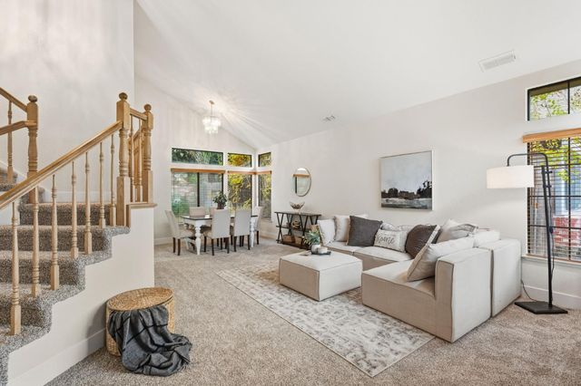 8945 Laguna Place Way, Elk Grove, CA 95758