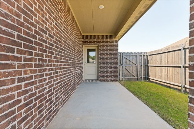 1237 Almond Road, Azle, TX 76020