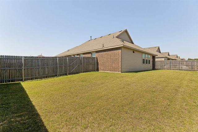 1237 Almond Road, Azle, TX 76020