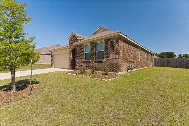 1237 Almond Road, Azle, TX 76020