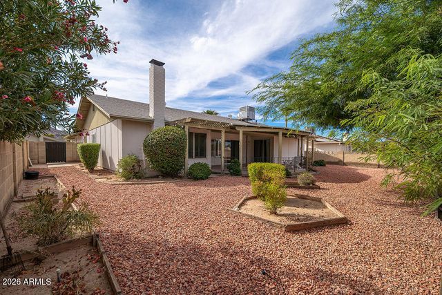 11445 S IROQUOIS Drive, Phoenix, AZ 85044