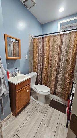 2403 S St Louis Avenue, Chicago, IL 60623