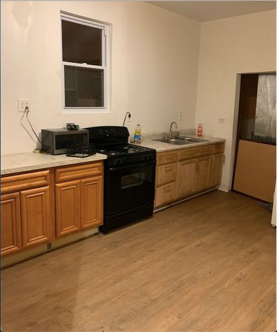 2403 S St Louis Avenue, Chicago, IL 60623