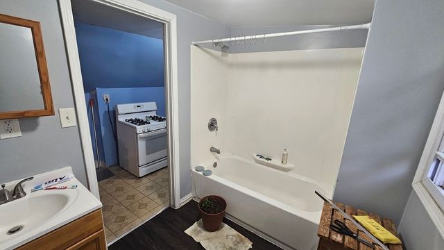 2403 S St Louis Avenue, Chicago, IL 60623