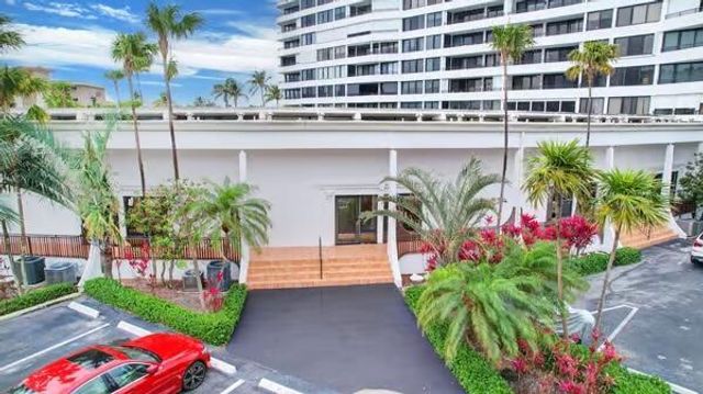 3589 S Ocean Boulevard 37, South Palm Beach, FL 33480
