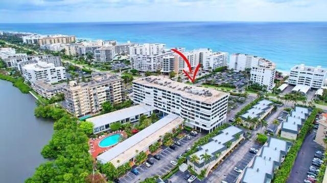 3589 S Ocean Boulevard 37, South Palm Beach, FL 33480