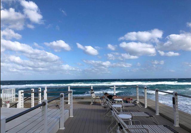 3589 S Ocean Boulevard 37, South Palm Beach, FL 33480