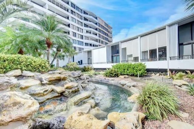 3589 S Ocean Boulevard 37, South Palm Beach, FL 33480