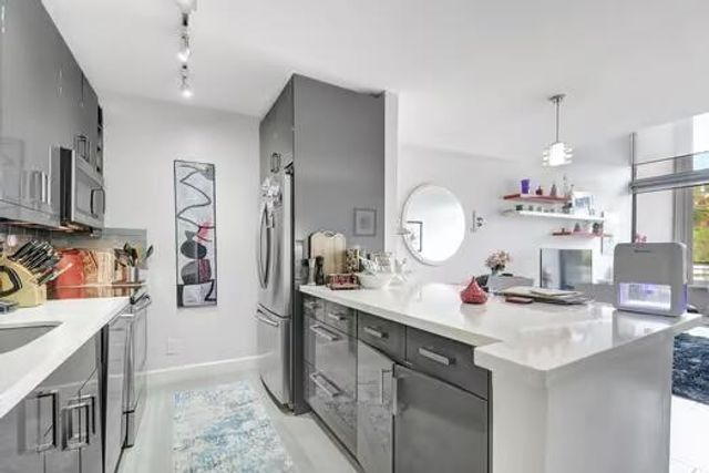 3589 S Ocean Boulevard 37, South Palm Beach, FL 33480