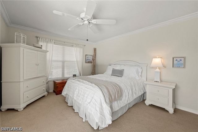 1015 Tivoli LN, Naples, FL 34104