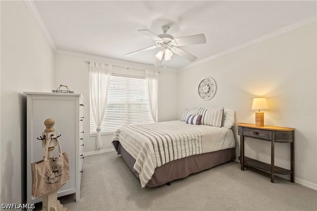 1015 Tivoli LN, Naples, FL 34104