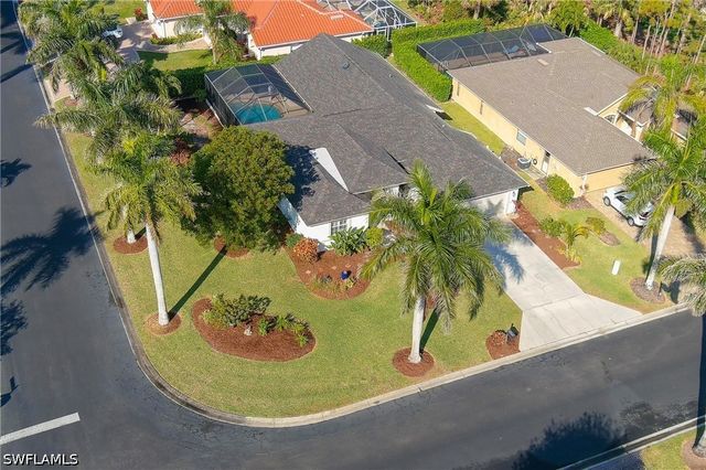 1015 Tivoli LN, Naples, FL 34104