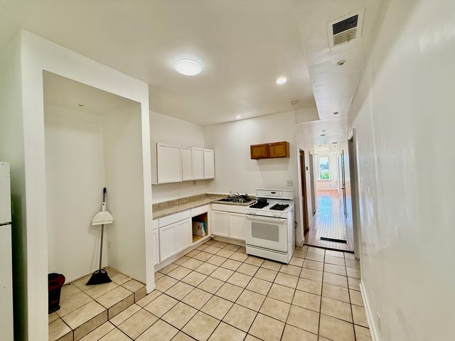 1140 S Keeler Avenue, Chicago, IL 60624