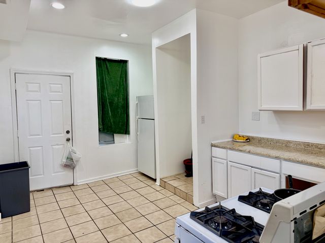 1140 S Keeler Avenue, Chicago, IL 60624