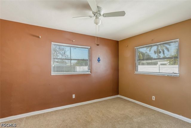 806 Entrada DR N, Fort Myers, FL 33919