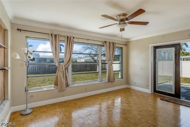 806 Entrada DR N, Fort Myers, FL 33919