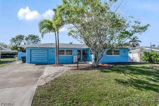 806 Entrada DR N, Fort Myers, FL 33919