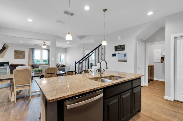 154 Colter Drive, Waxahachie, TX 75167