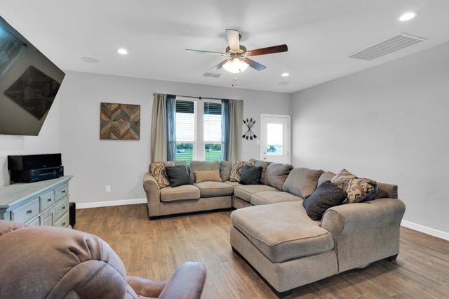 154 Colter Drive, Waxahachie, TX 75167
