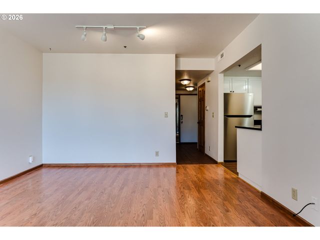 606 WIMBLEDON Ct, Eugene, OR 97401