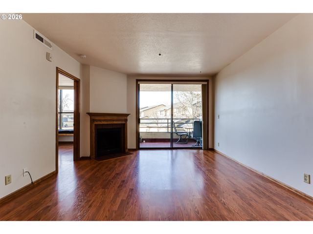 606 WIMBLEDON Ct, Eugene, OR 97401