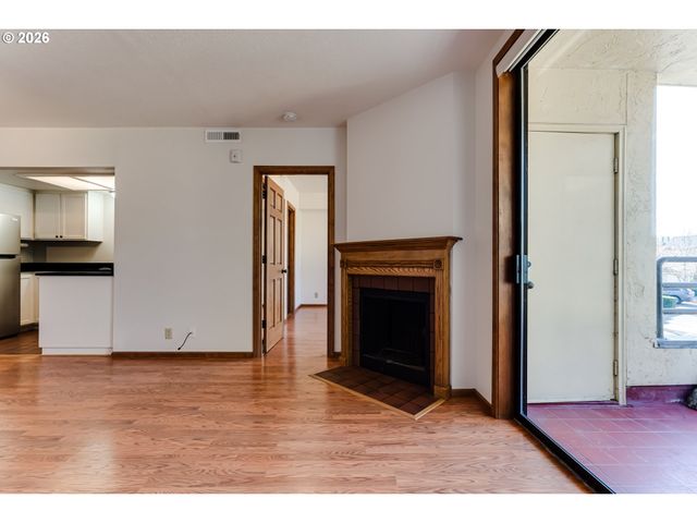 606 WIMBLEDON Ct, Eugene, OR 97401