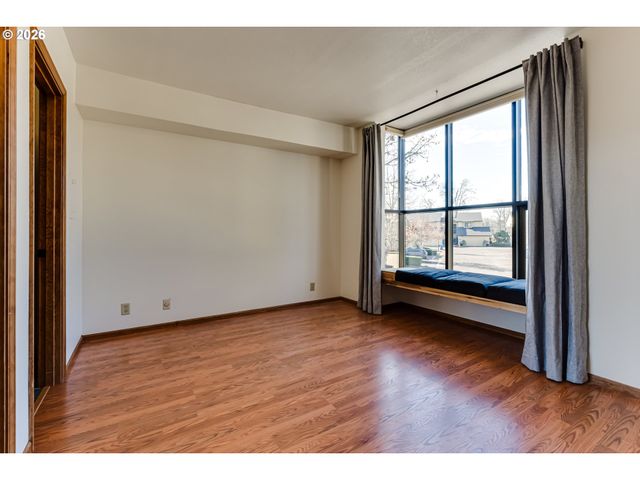 606 WIMBLEDON Ct, Eugene, OR 97401