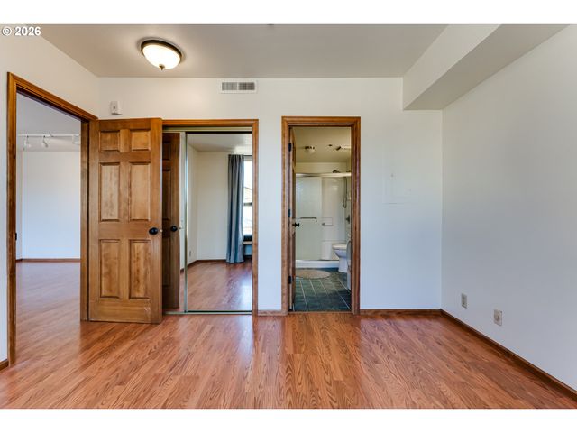 606 WIMBLEDON Ct, Eugene, OR 97401