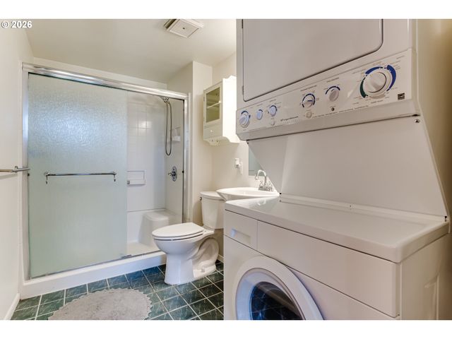 606 WIMBLEDON Ct, Eugene, OR 97401