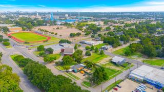 2020 Robert B Cullum Boulevard, Dallas, TX 75210