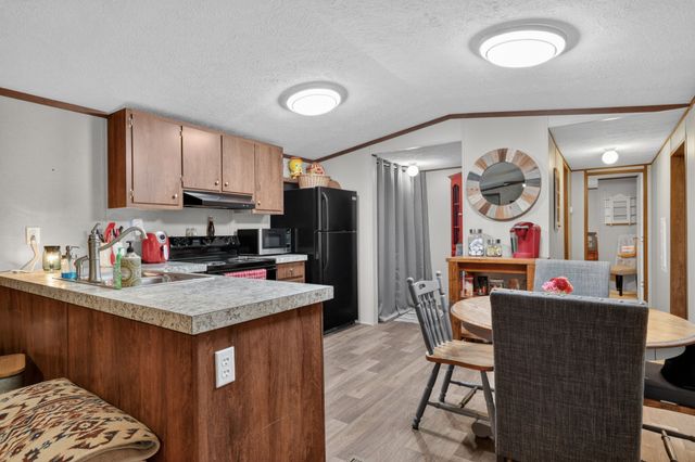 21 Lincoln Lake Rd, Kelso, TN 37348
