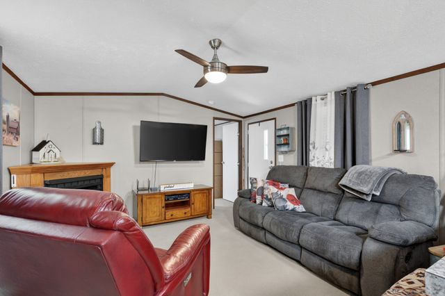 21 Lincoln Lake Rd, Kelso, TN 37348