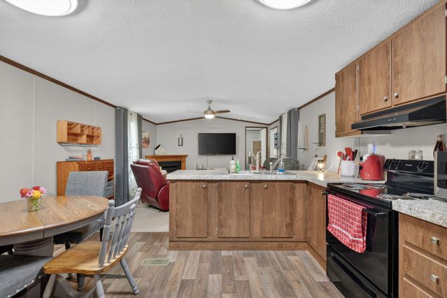 21 Lincoln Lake Rd, Kelso, TN 37348