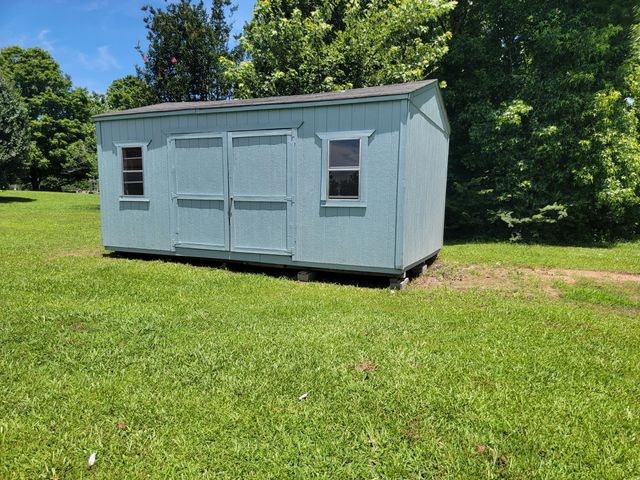 696 Thomas Avenue, Chickamauga, GA 30707