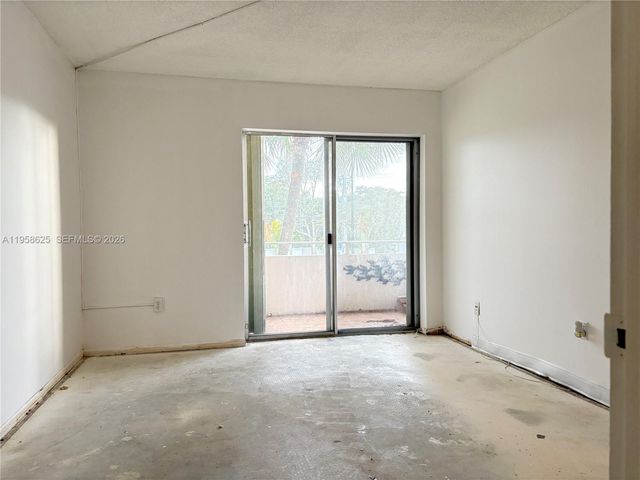 7777 SW 86th St F1-210, Miami, FL 33143