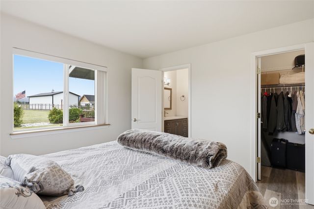 73 Haywire Lane, Sequim, WA 98382