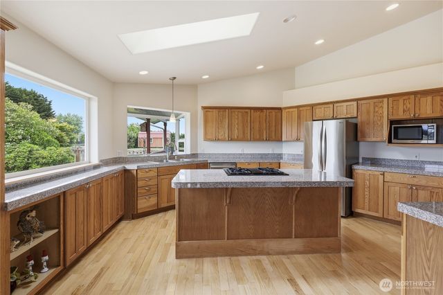 73 Haywire Lane, Sequim, WA 98382
