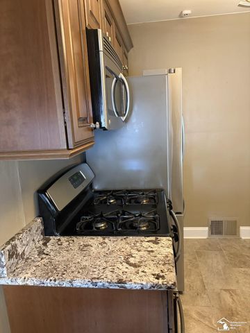 3457 Woodside Drive, Dearborn, MI 48124