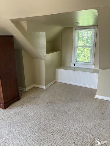 3457 Woodside Drive, Dearborn, MI 48124