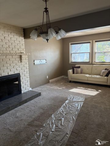 3457 Woodside Drive, Dearborn, MI 48124