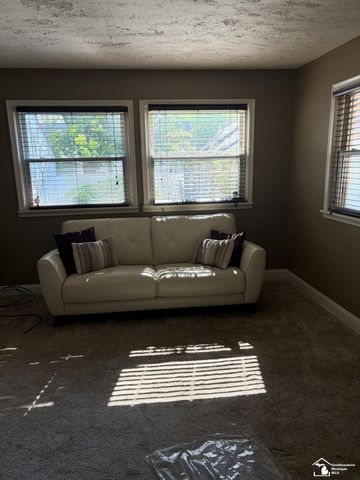 3457 Woodside Drive, Dearborn, MI 48124