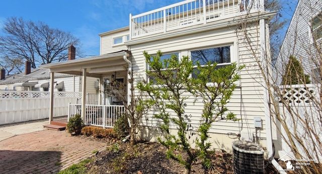 3457 Woodside Drive, Dearborn, MI 48124