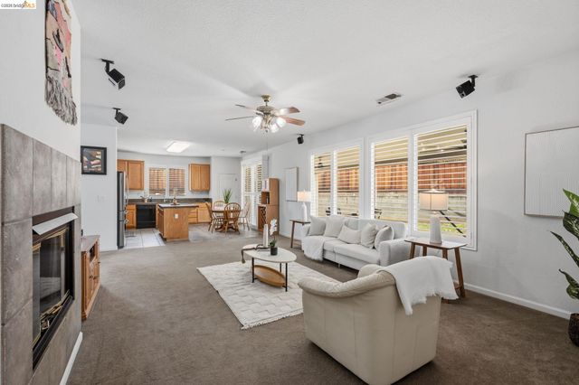 59 Glen Canyon Ct, Pittsburg, CA 94565