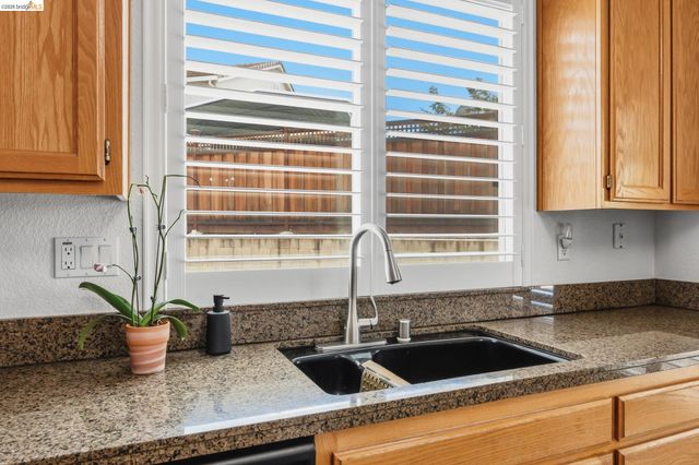 59 Glen Canyon Ct, Pittsburg, CA 94565