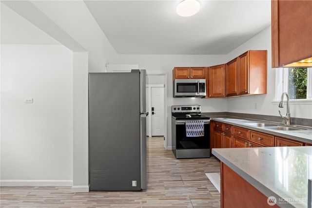 4121 S J Street, Tacoma, WA 98418