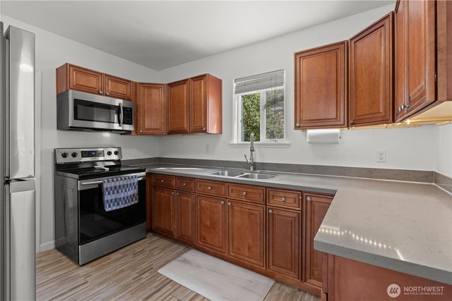 4121 S J Street, Tacoma, WA 98418